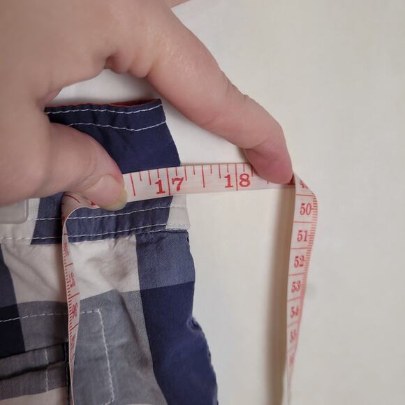 J.Crew The Original Longboard cargo swim shorts Size 33 retro surfer vacation - Picture 6 of 7